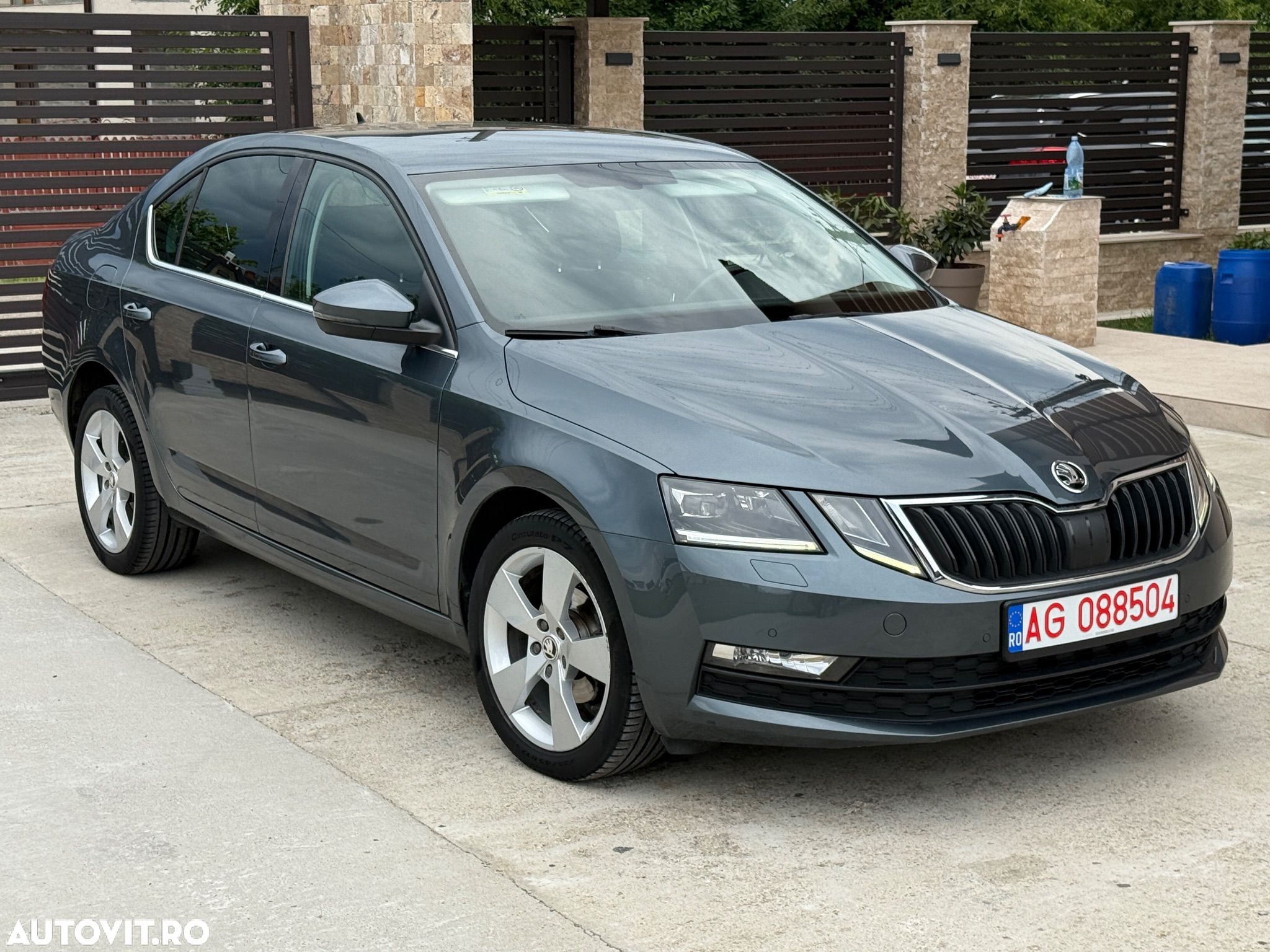 Skoda Octavia - 1