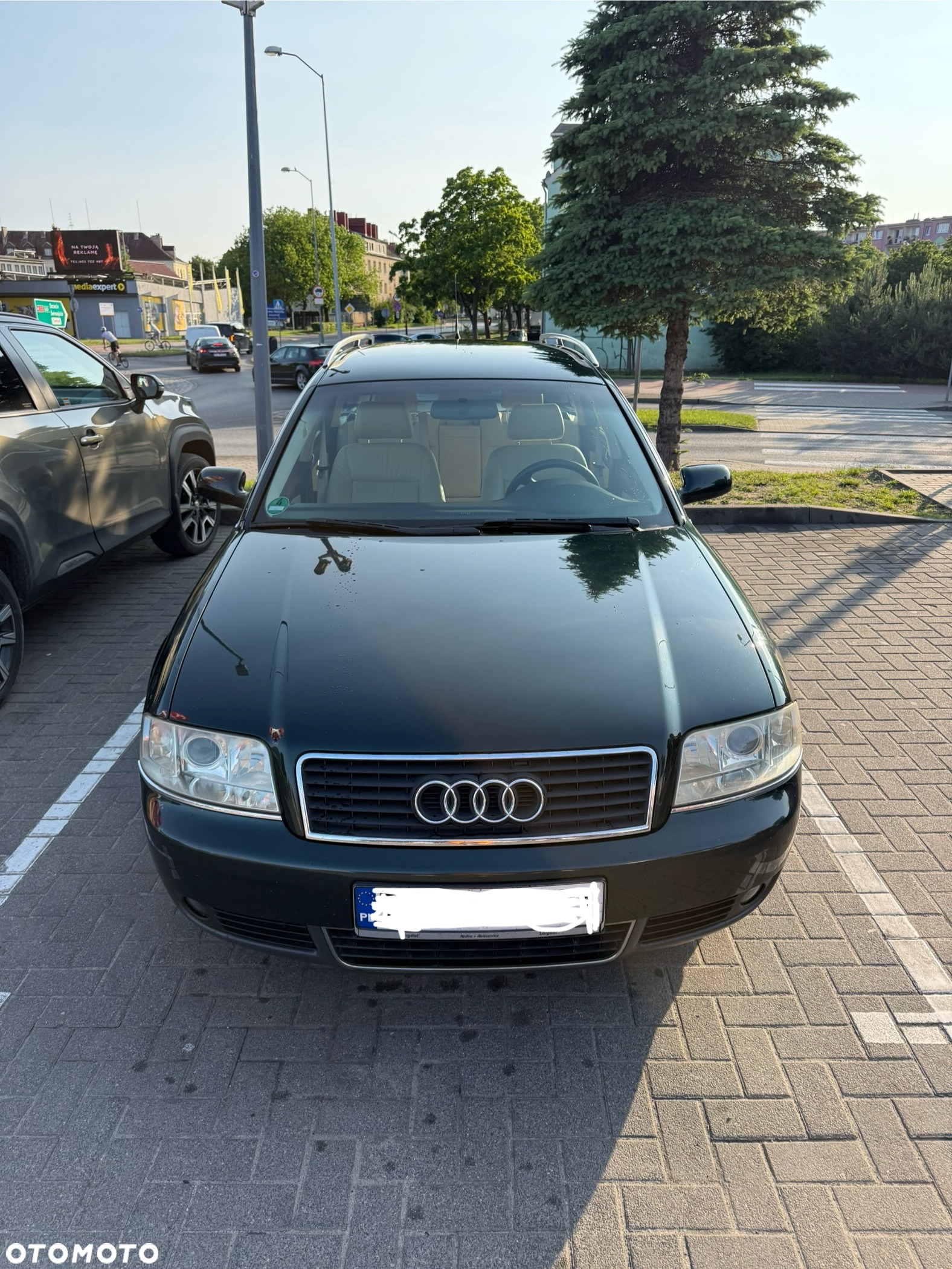 Audi A6 Avant 2.4 - 6
