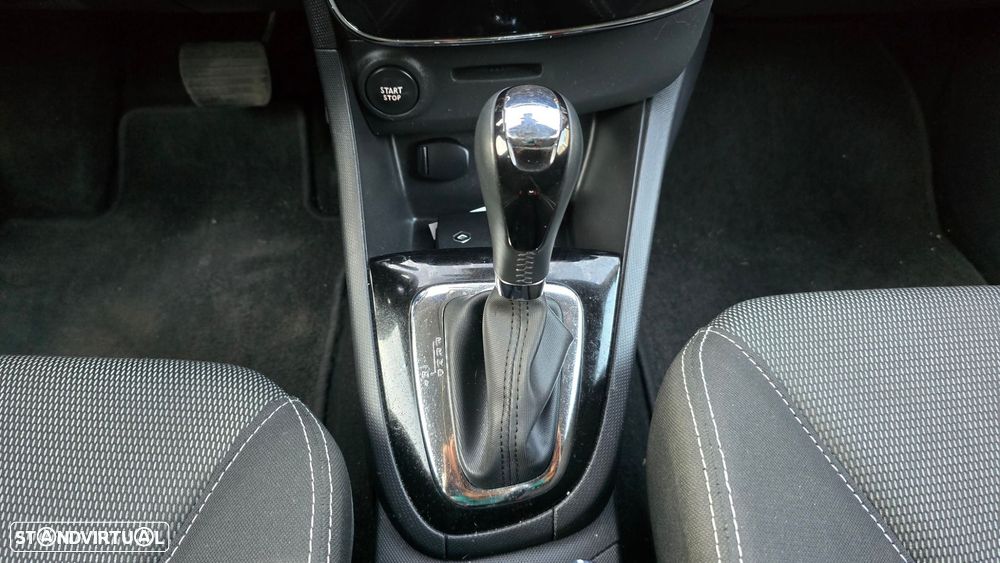 Renault Clio Sport Tourer - 36