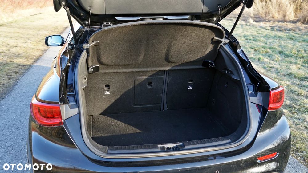 Infiniti Q30 1.5d Premium 7DCT - 8