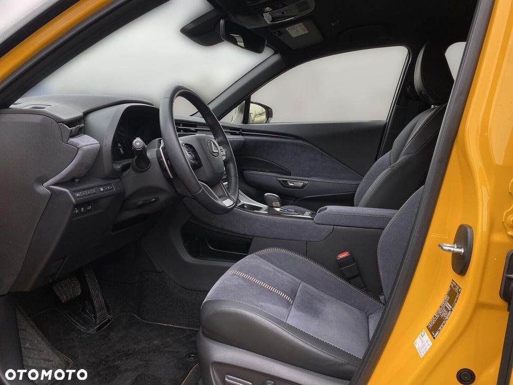 Lexus LBX 1.5 Hybrid Cool - 12