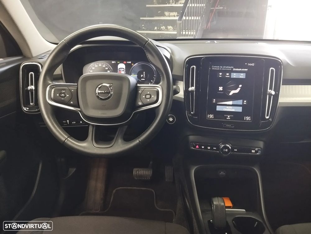 Volvo XC 40 1.5 T5 PHEV Inscription — fotografia 15