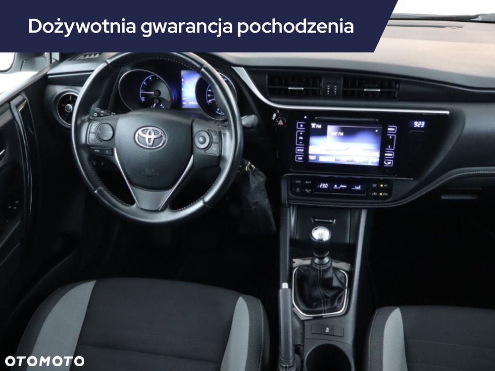Toyota Auris - 9