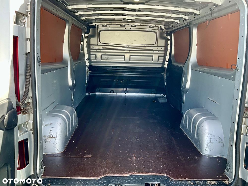 Renault TRAFIC - 10