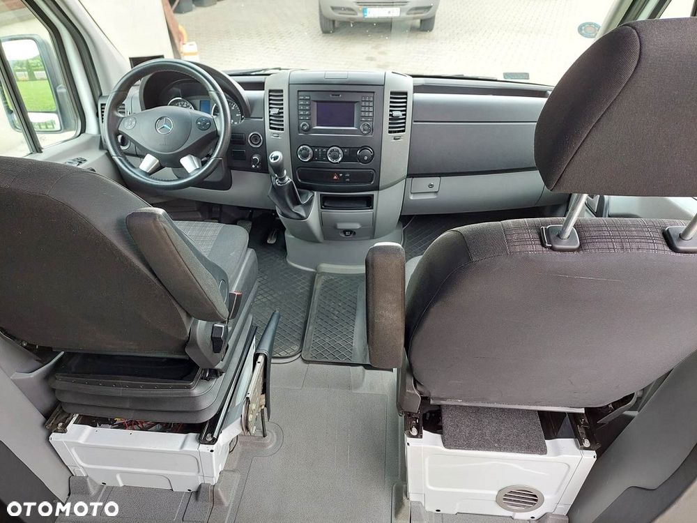 Mercedes-Benz Sprinter 907.255 - 5