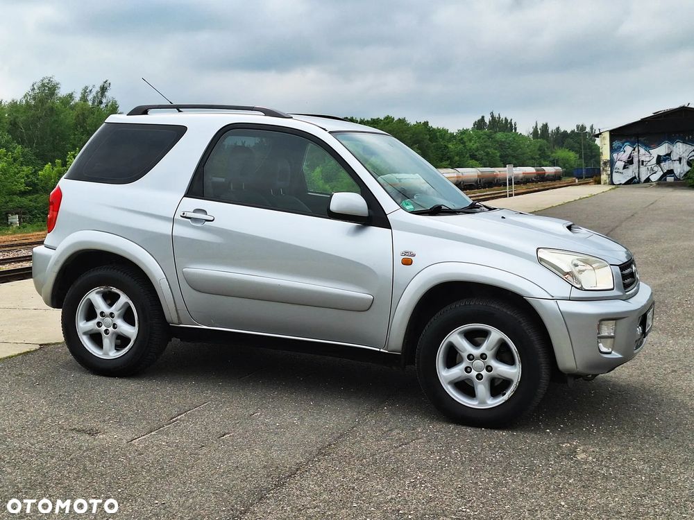 Toyota RAV4 D-4D 4x4 - 30