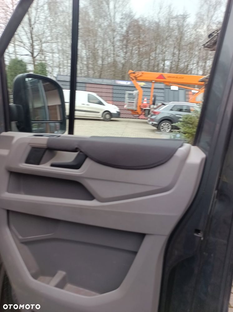 Volkswagen Crafter - 12