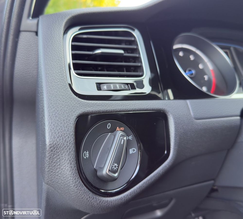 VW Golf R 4Motion BlueMotion DSG - 13