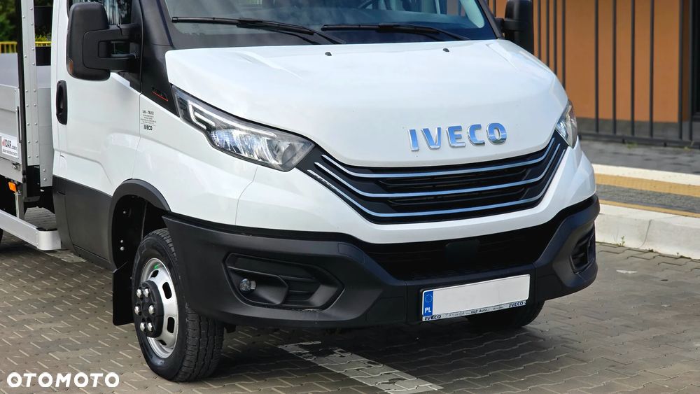 Iveco ❗️❗️DAILY 3.0 180KM MAXI 50C18 JAK NOWY ❗️❗️MODEL 2024 / BLOKADA MOSTU / SKRZYNIA OTWARTA WIDAR 10 PALET / 3500KG HAK / PIERWSZY WŁASCICIEL / NAVI / KAMERA COFANIA / FULL LED / TEMPOMAT AKTYWNY / BLIŹNIAKI / BURTY ALUMINIOWE / WERSJA WZMOCNIONA / FULL OPCJA / SERWIS ASO / SALON POLSKA / 35C15 50C15 35C18❗❗ JAK Z SALONU - NOWY -❗❗ - 32
