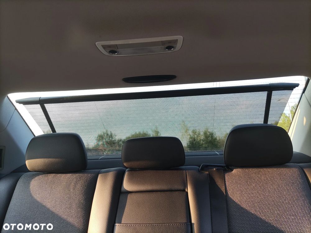 Mercedes-Benz Klasa C 180 BlueEFFICIENCY Avantgarde - 40