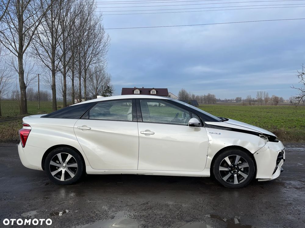 Toyota Mirai - 5