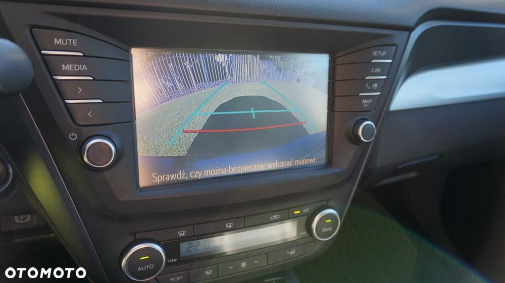 Toyota Avensis - 13