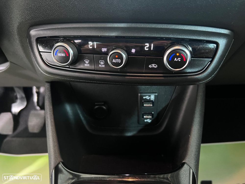 Opel Crossland 1.2 Design & Tech - 11