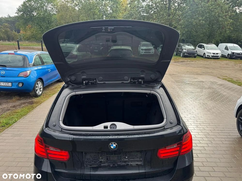 BMW Seria 3 318d Touring Luxury Line - 23