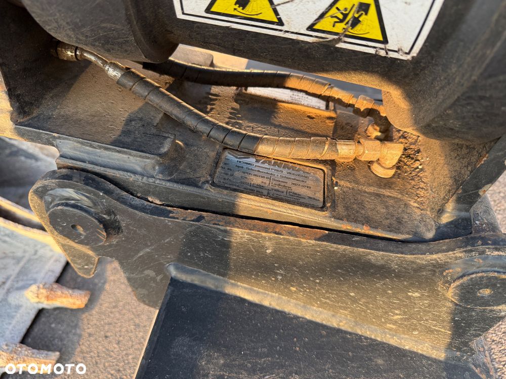 Yanmar Minikoparka Gąsienicowa ViO57 - 23