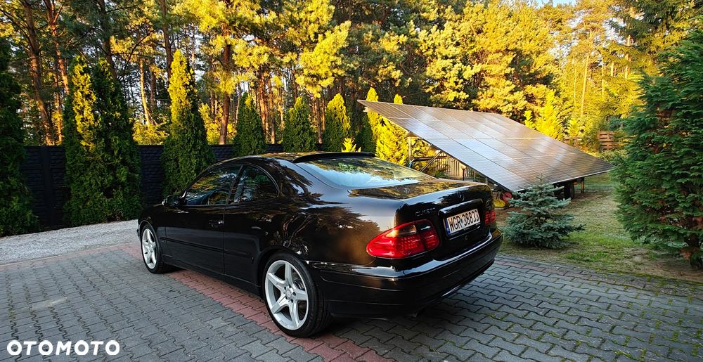Mercedes-Benz CLK - 16