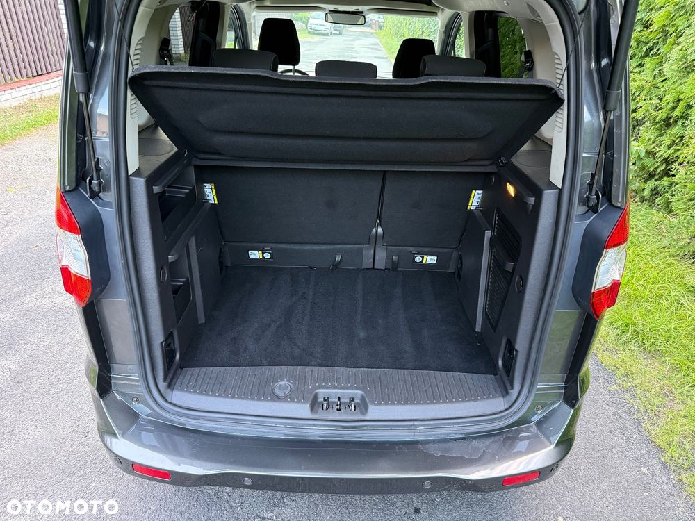 Ford Courier - 11