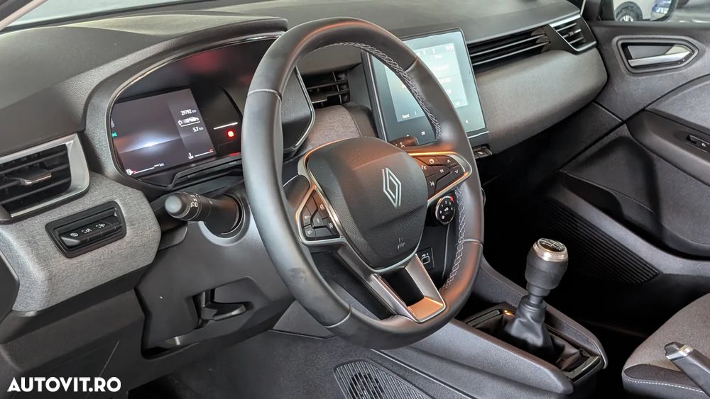 RENAULT Clio 2024 — imagine 10