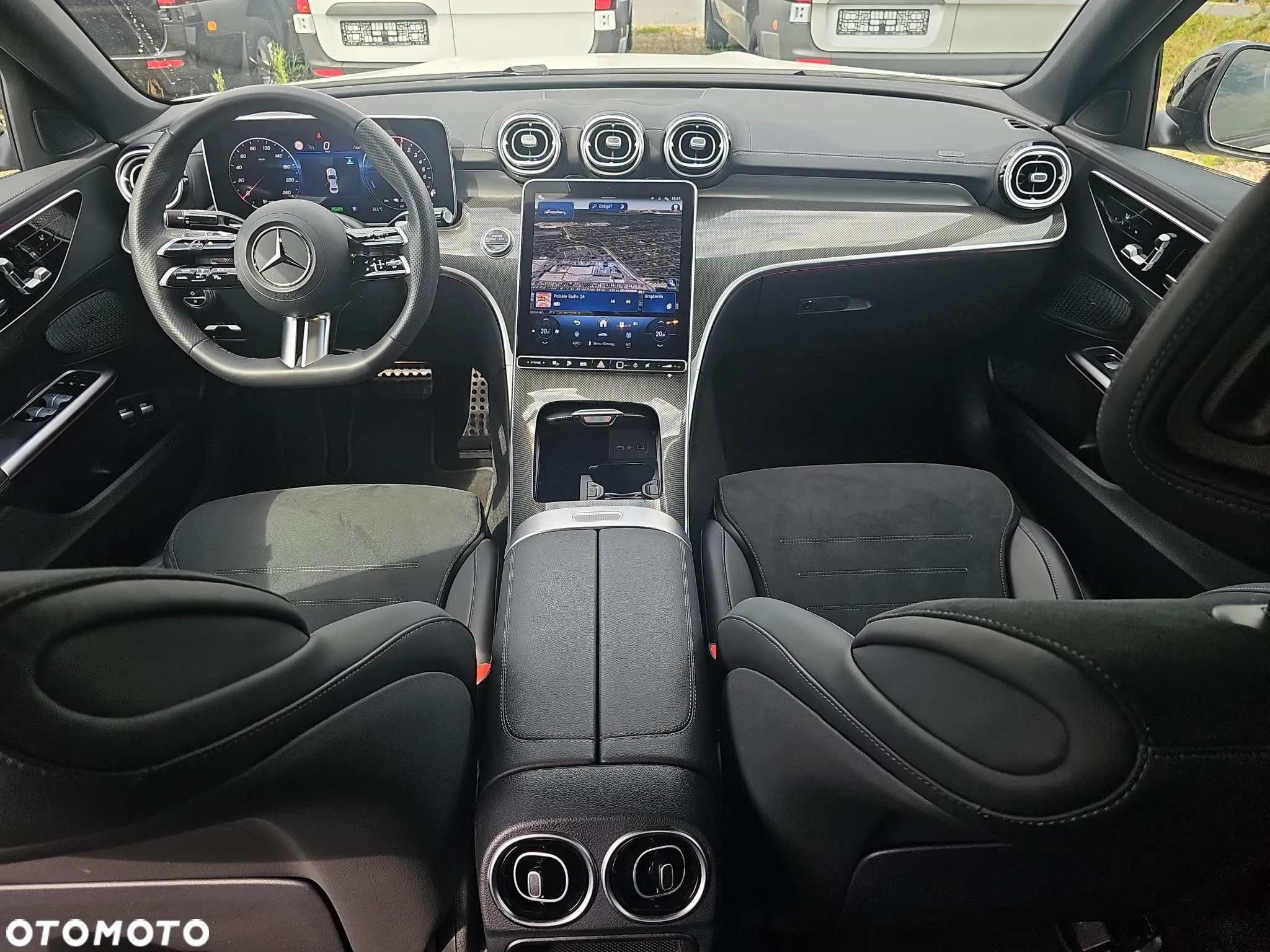Mercedes-Benz Klasa C 300 e 4Matic 9G-TRONIC AMG Line Advanced - 16