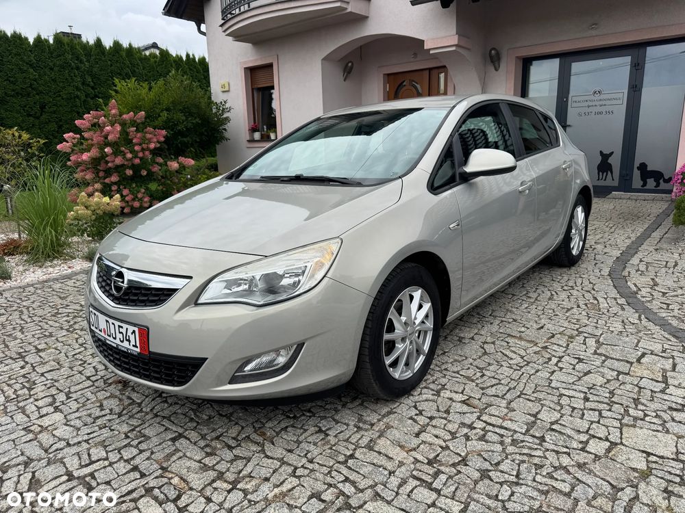 Opel Astra 1.4 Turbo - 1
