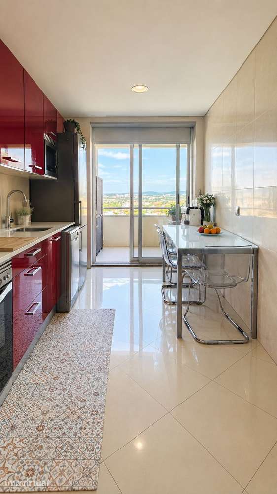 T3 com 134 m², varanda, vistas desafogadas e box fechada - Grande imagem: 3/22