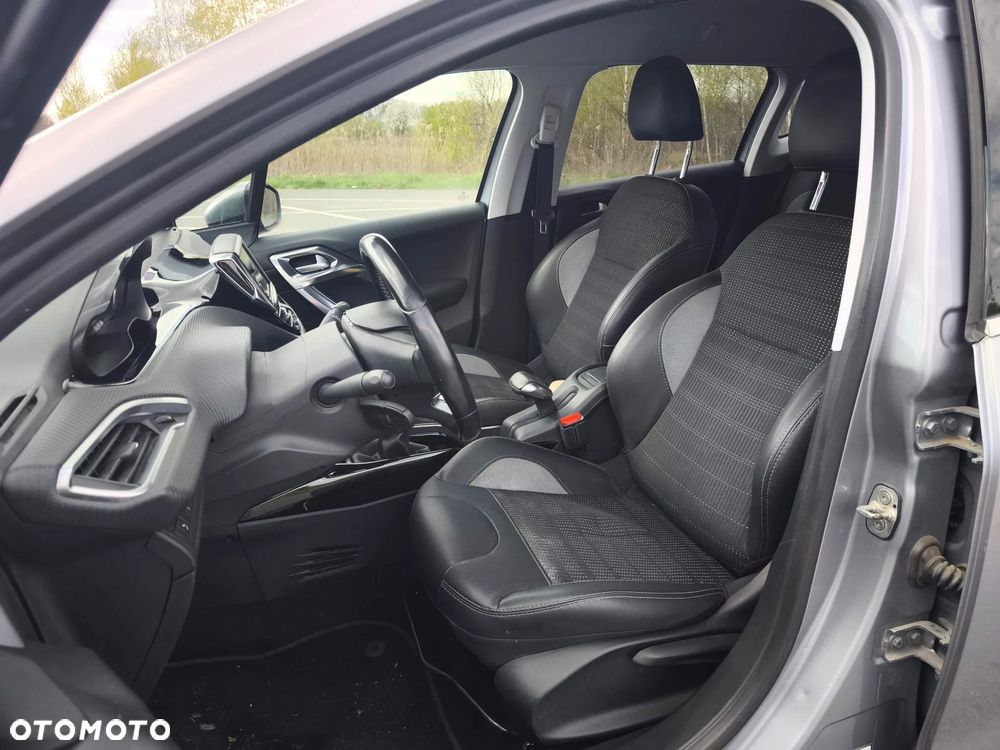 Peugeot 2008 PureTech 110 Stop&Start Active - 11