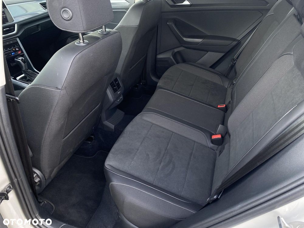 Volkswagen T-Roc - 24