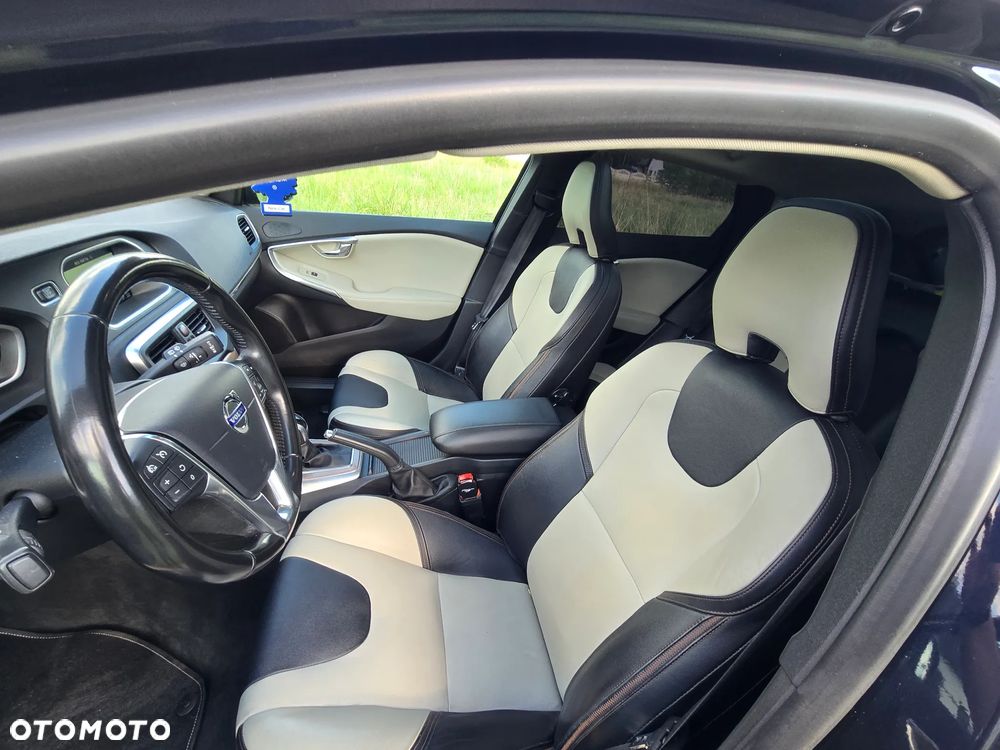 Volvo V40 D4 Geartronic Summum - 13