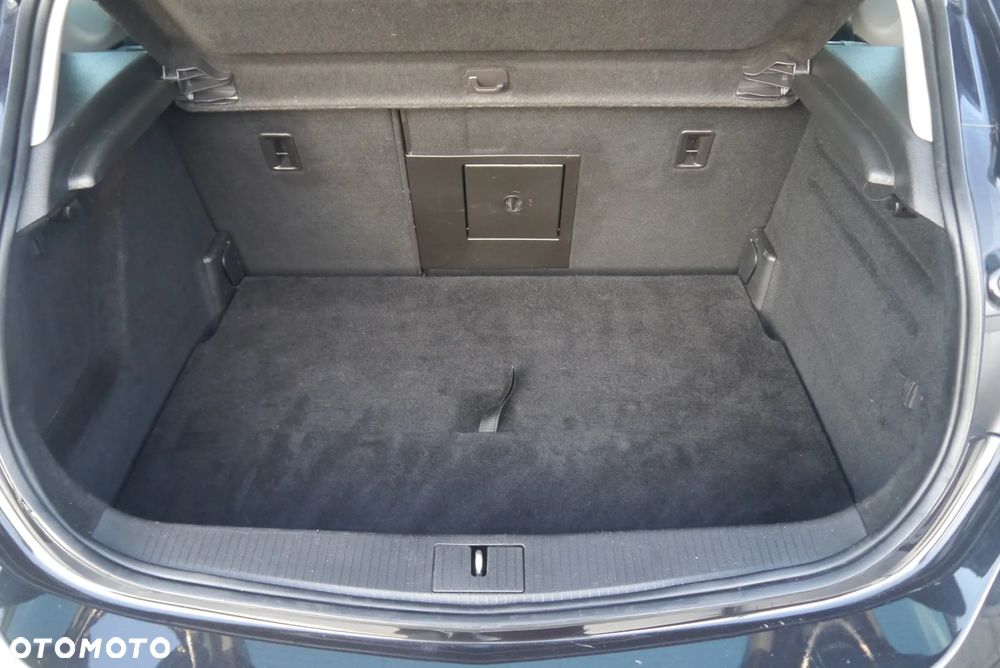 Opel Astra 1.4 Turbo Exklusiv - 22