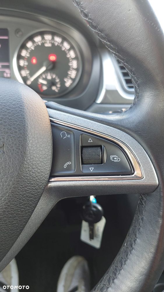 Skoda RAPID 1.6 TDI Ambition - 14
