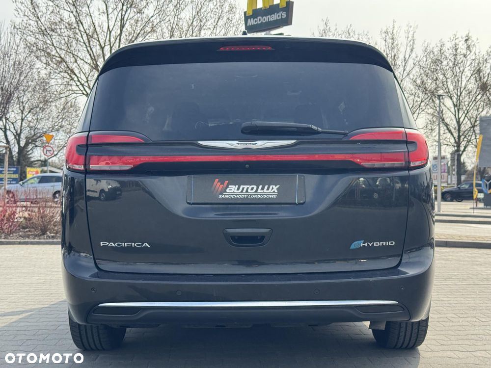 Chrysler Pacifica - 18