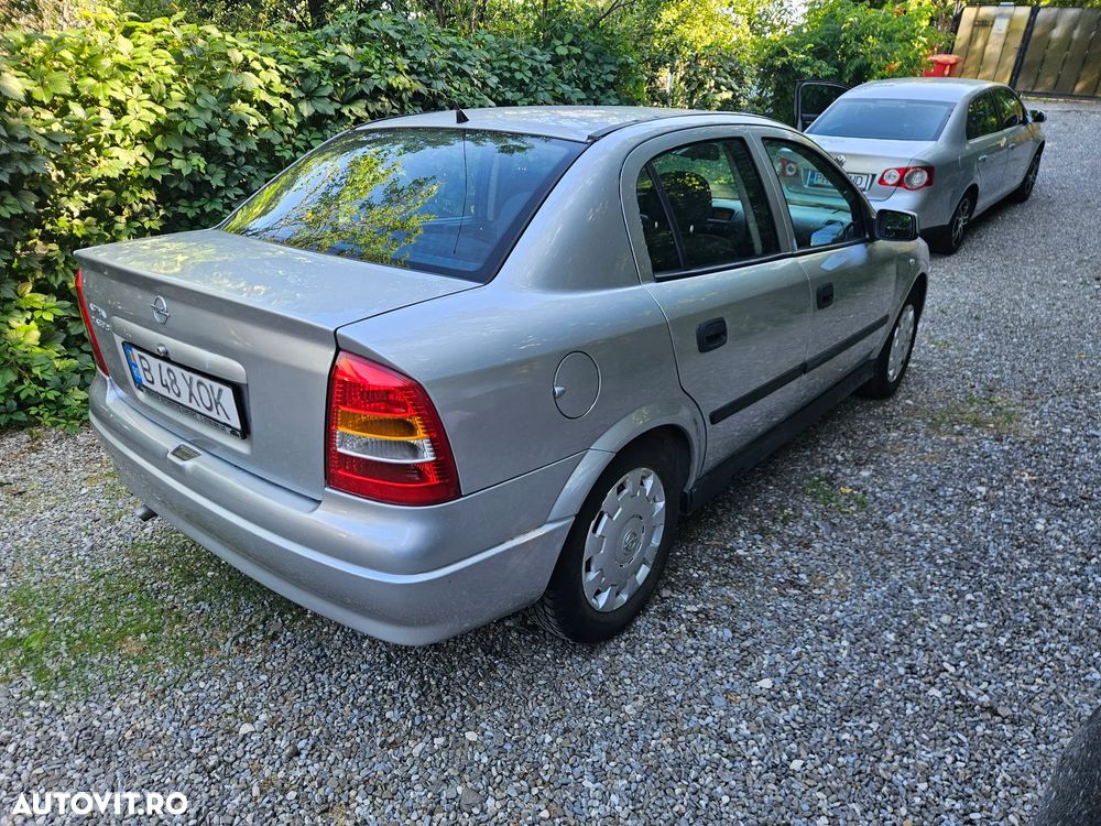 Opel Astra Classic 1.4i - 4