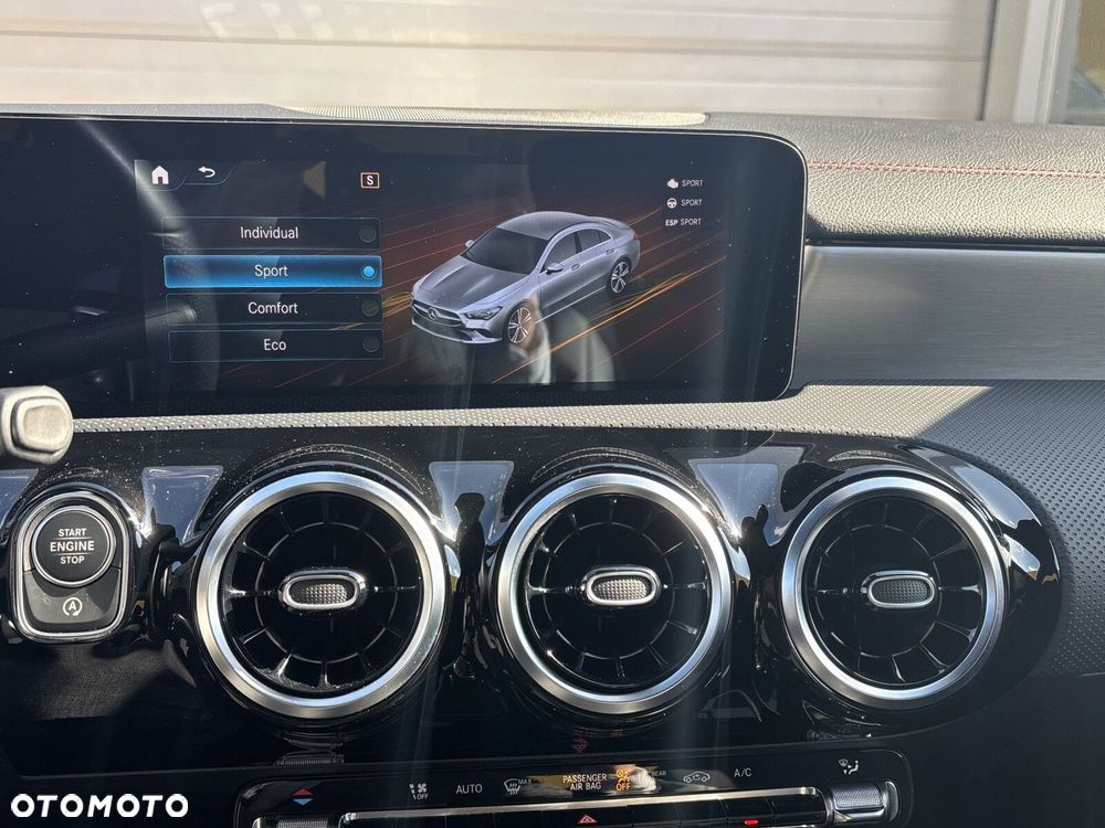 Mercedes-Benz CLA - 25