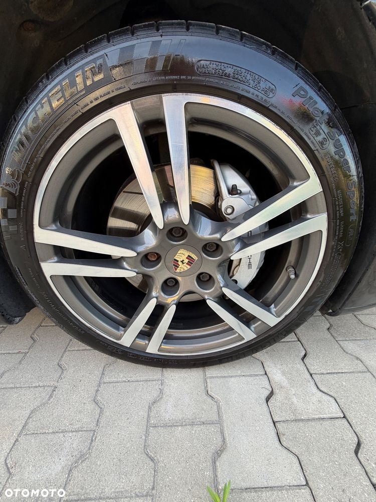 Porsche Panamera 4S - 20