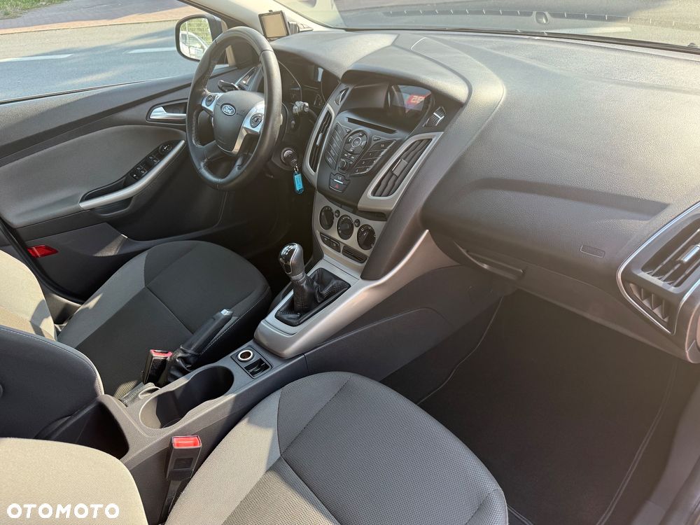 Ford Focus 1.6 TI-VCT Ambiente - 10