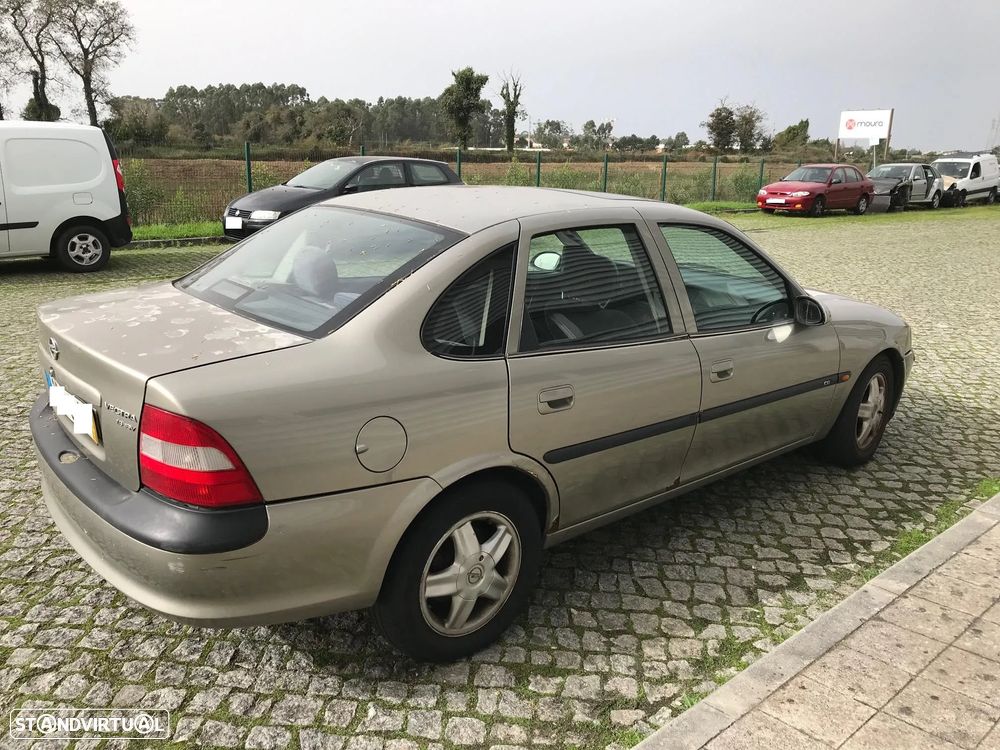 Opel Vectra B 1.6i 4P 1997 - Para Peças - 5