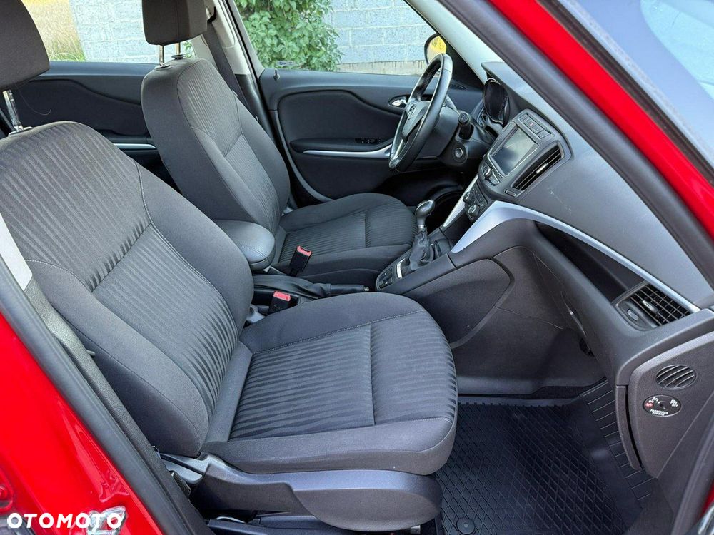 Opel Zafira - 10