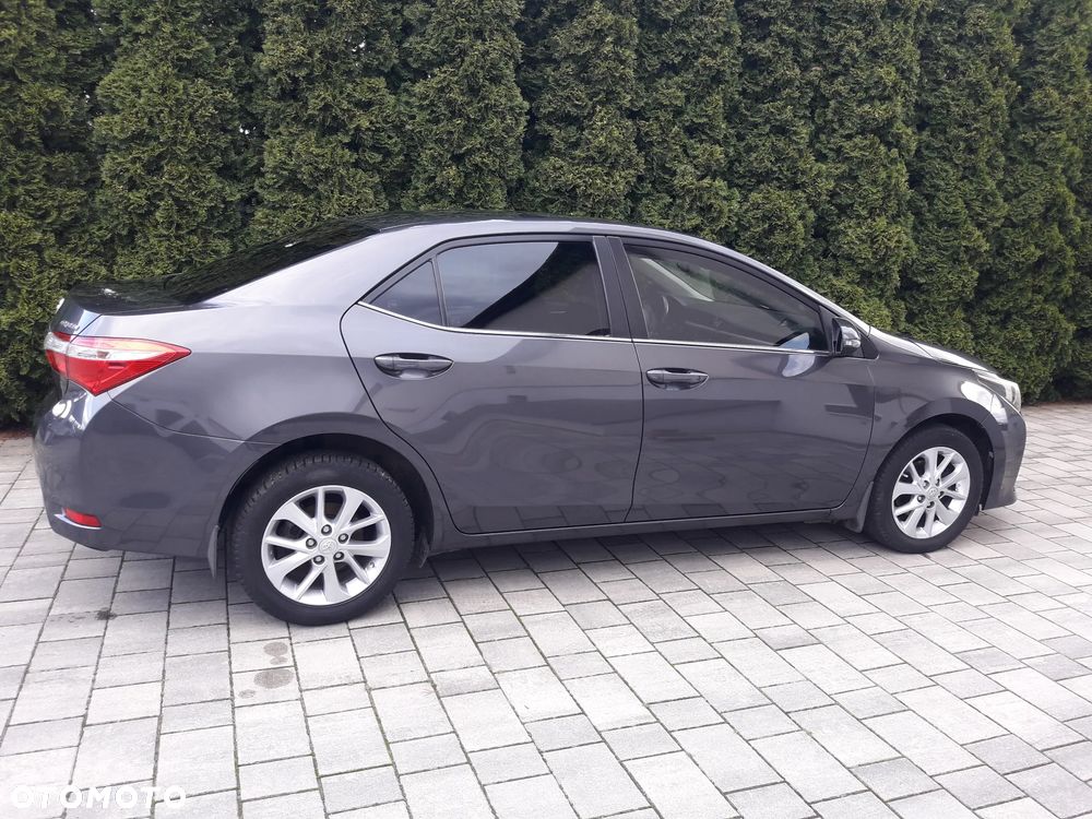 Toyota Corolla - 2
