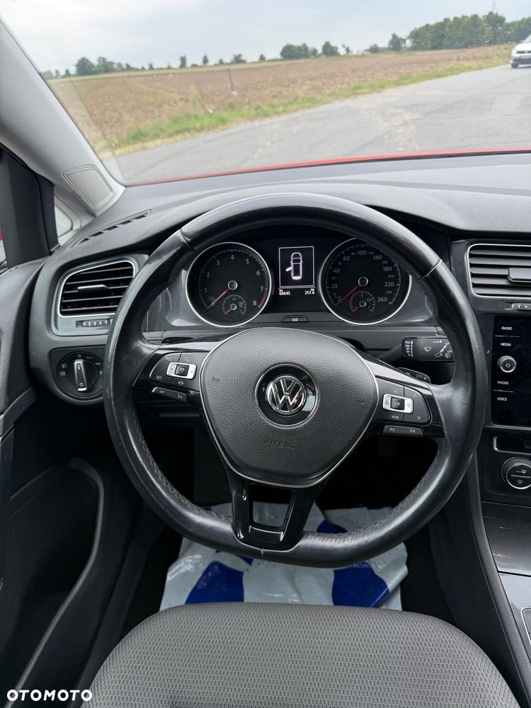 Volkswagen Golf - 14