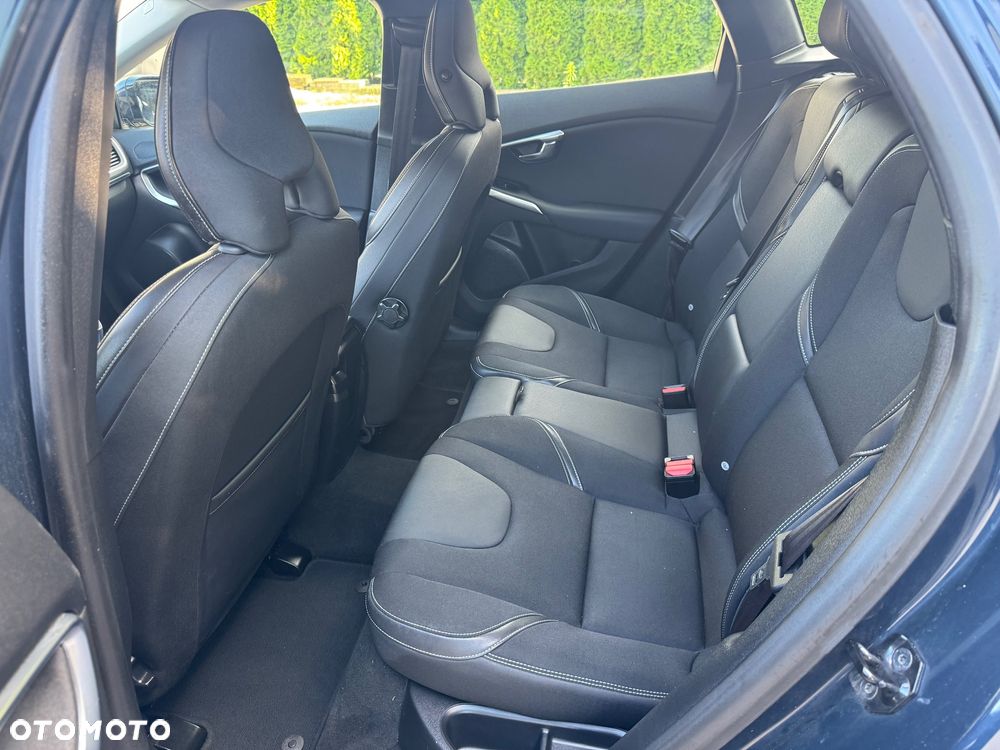 Volvo V40 D2 Momentum - 6
