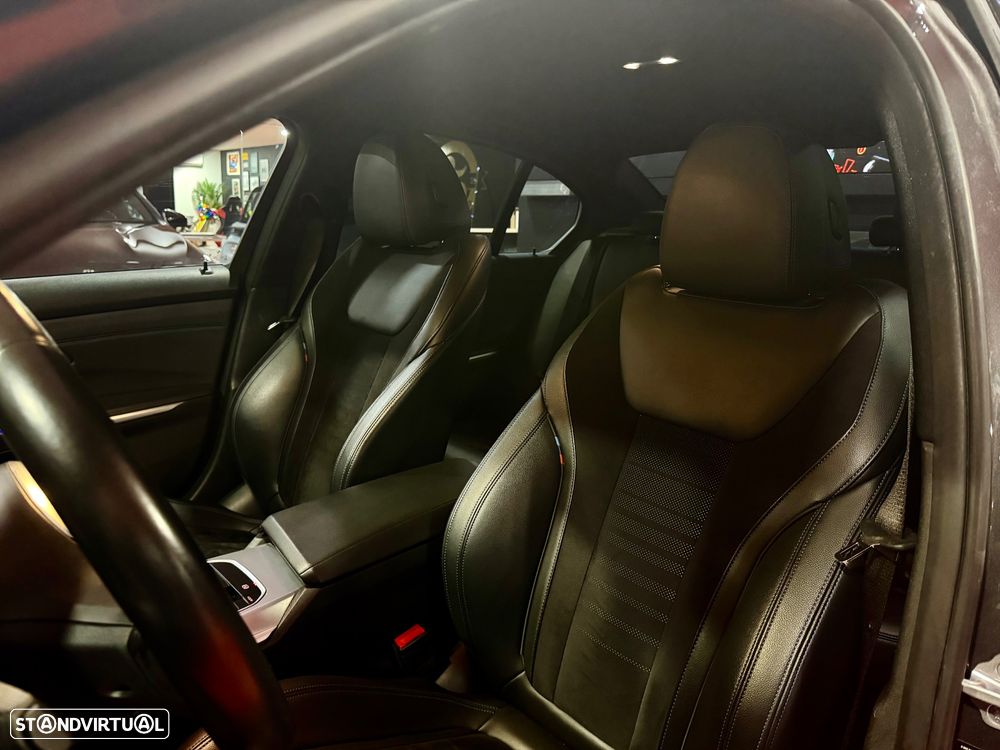 BMW 318 d Pack M Auto - 28