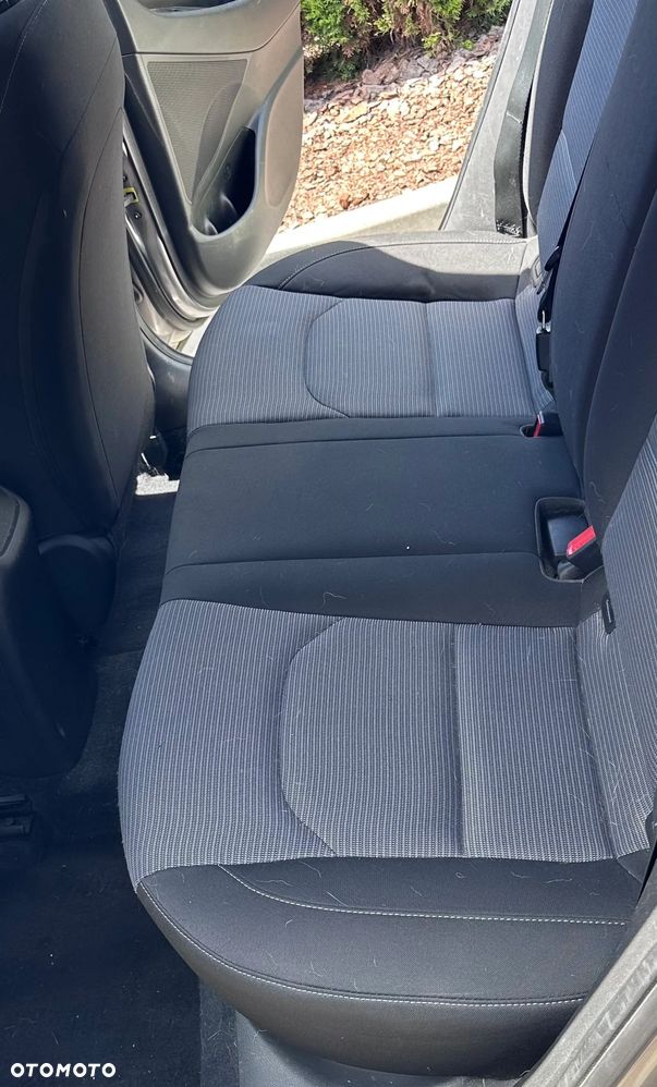 Hyundai i30 1.4 Classic + - 13