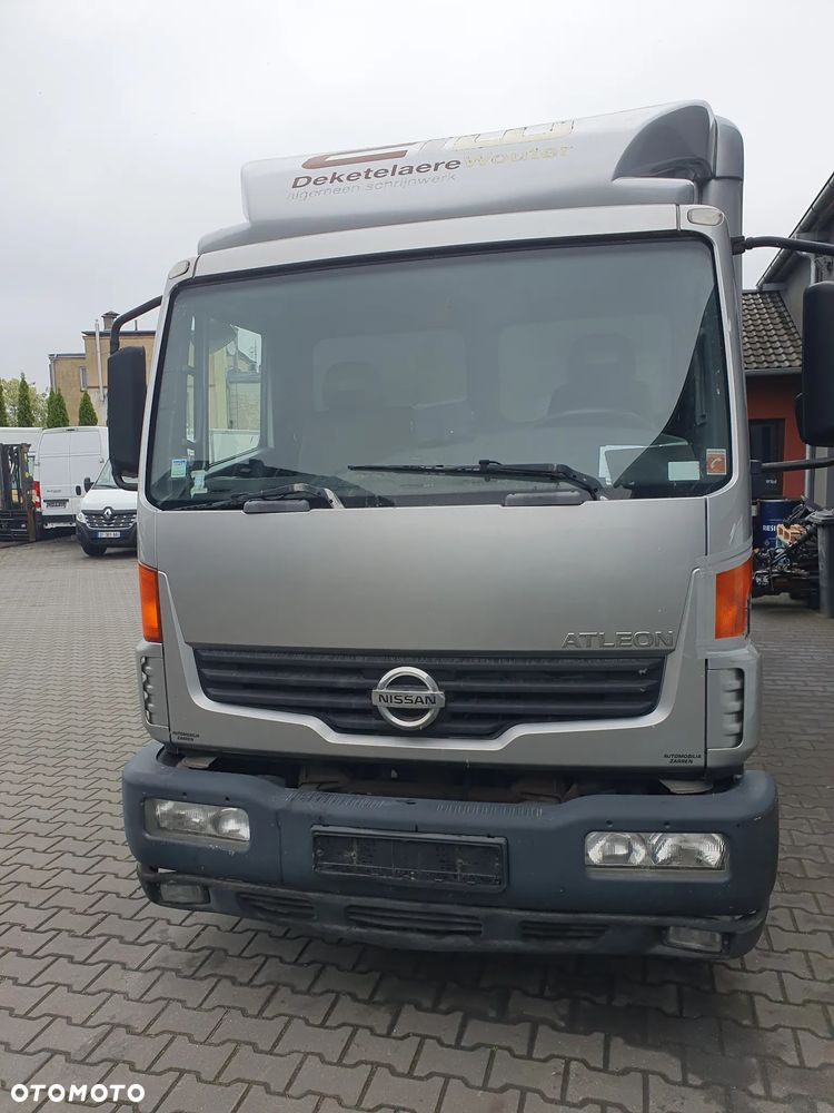 Nissan Atleon silniczek regulacji lampy - 4