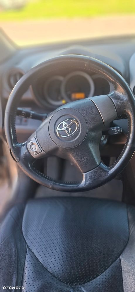 Toyota RAV4 - 7