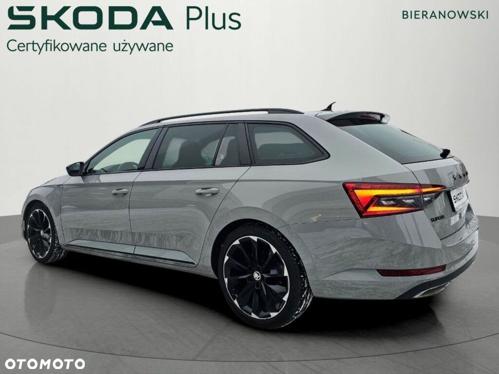 Skoda Superb 2.0 TSI Sportline DSG - 9
