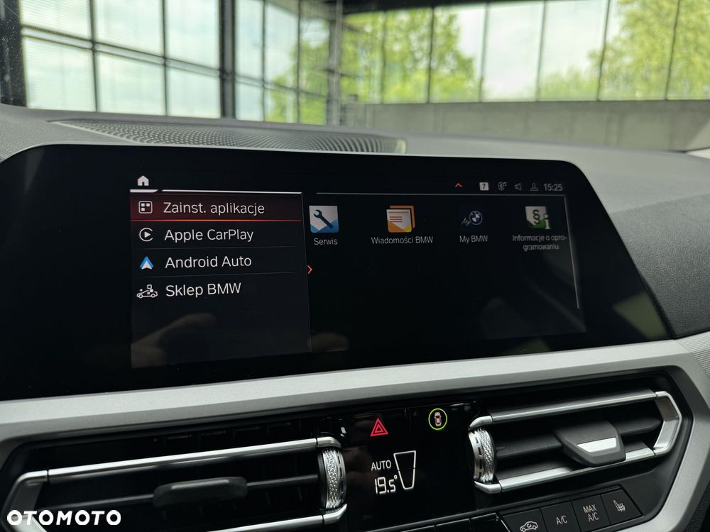BMW Seria 3 318i - 31