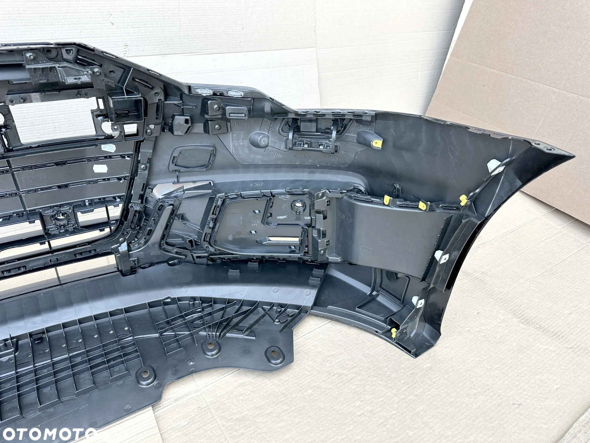 Zderzak przedni Audi A6 C8 4K0 S-Line, BLACK Line - przód Line - 17