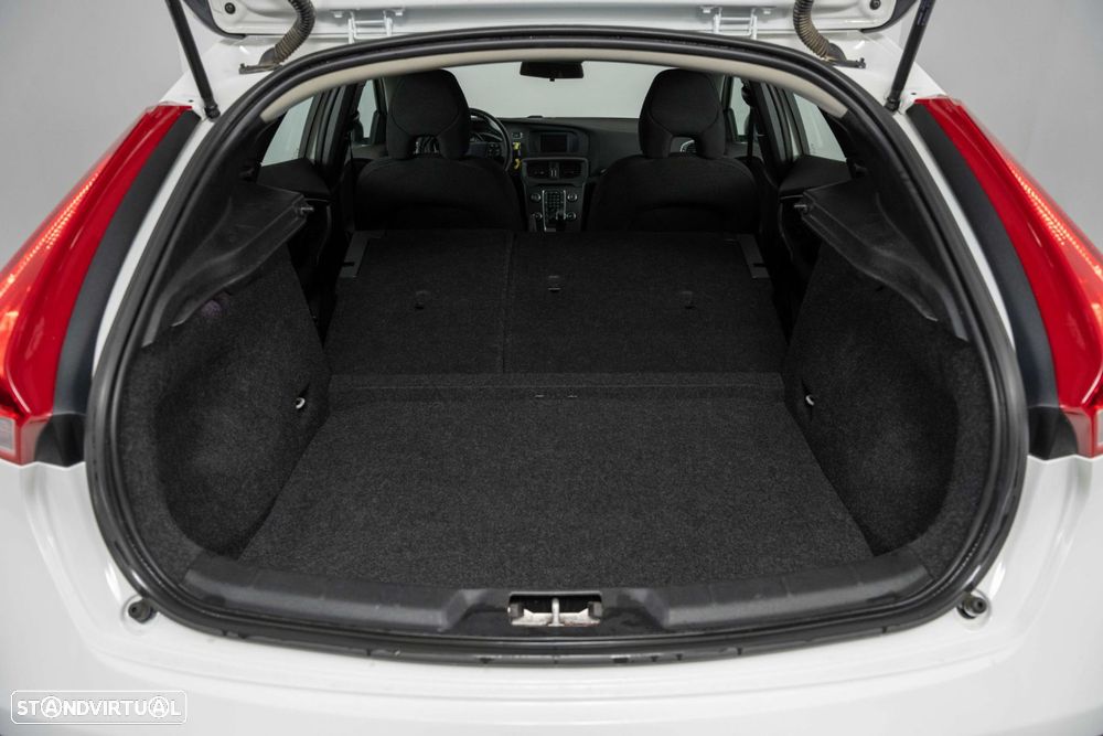 Volvo V40 Cross Country 1.6 D2 Momentum - 14