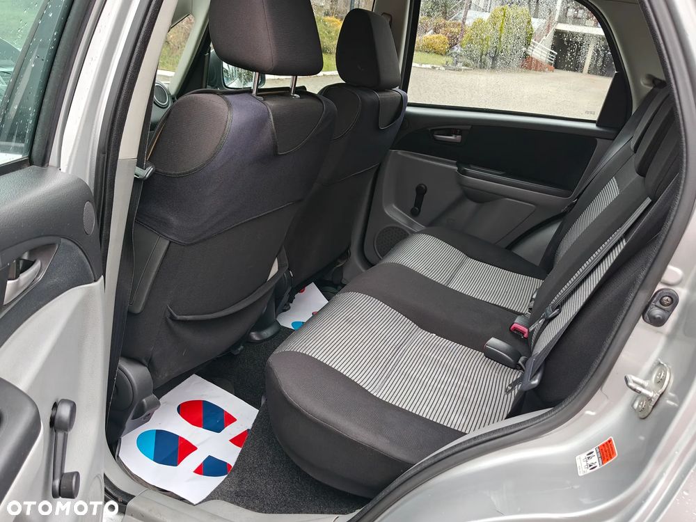 Suzuki SX4 - 11