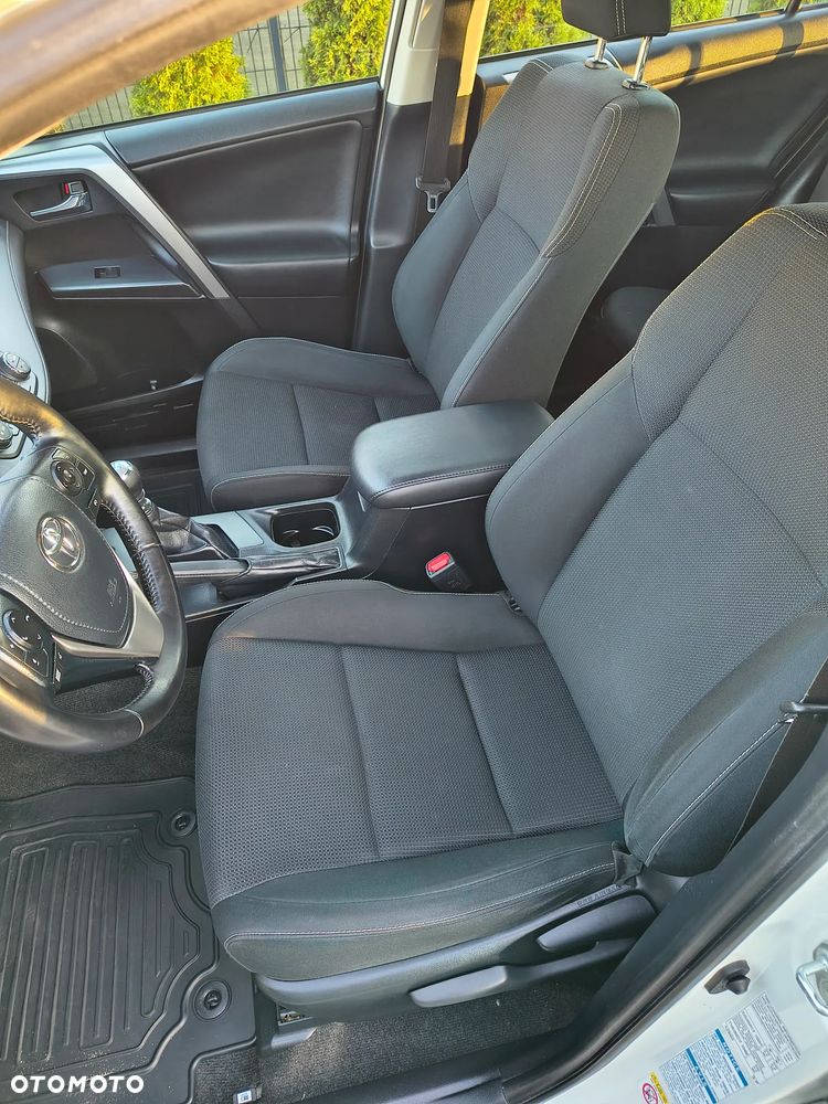 Toyota RAV4 - 7